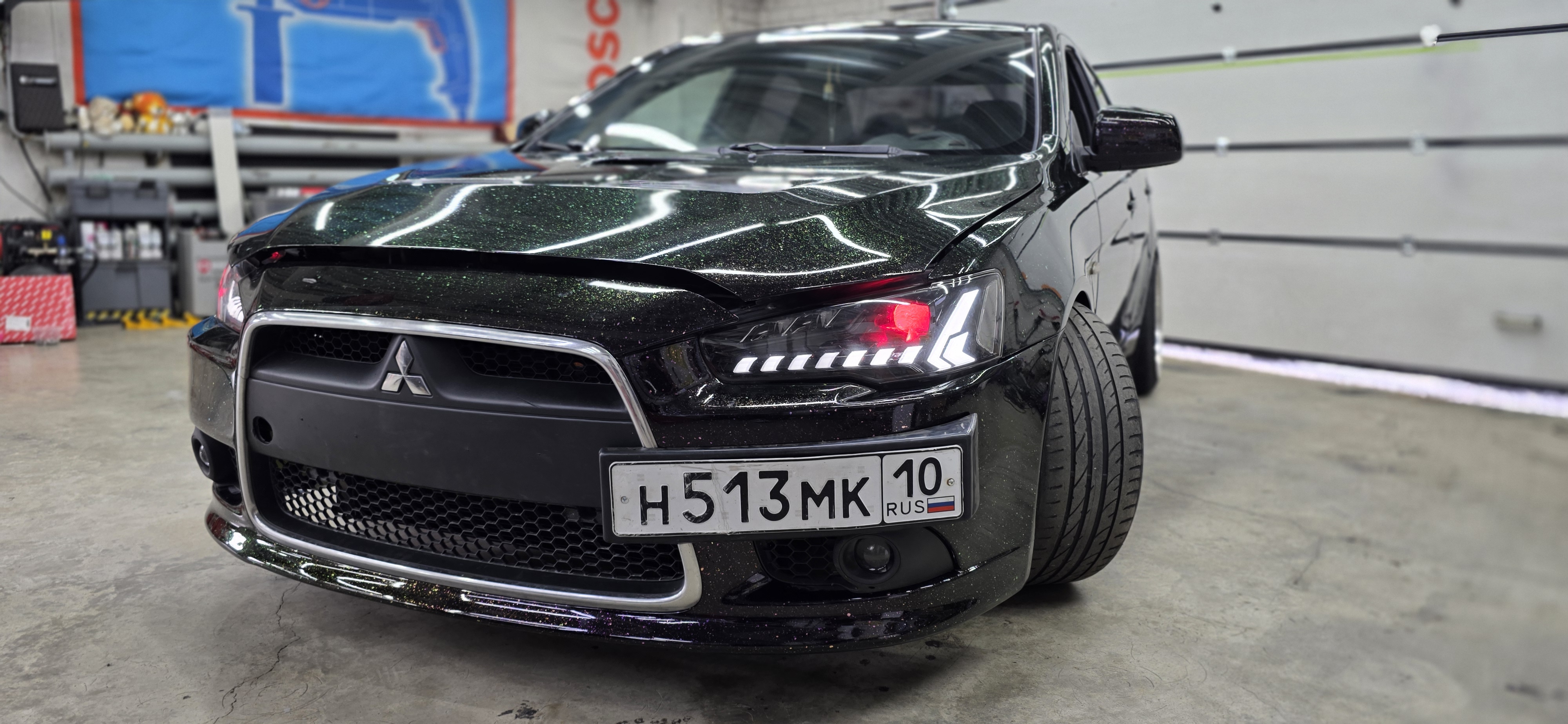 Mitsubishi Lancer 10 — оклейка защитной полиуретановой плёнкой CARLAS, - работа 1