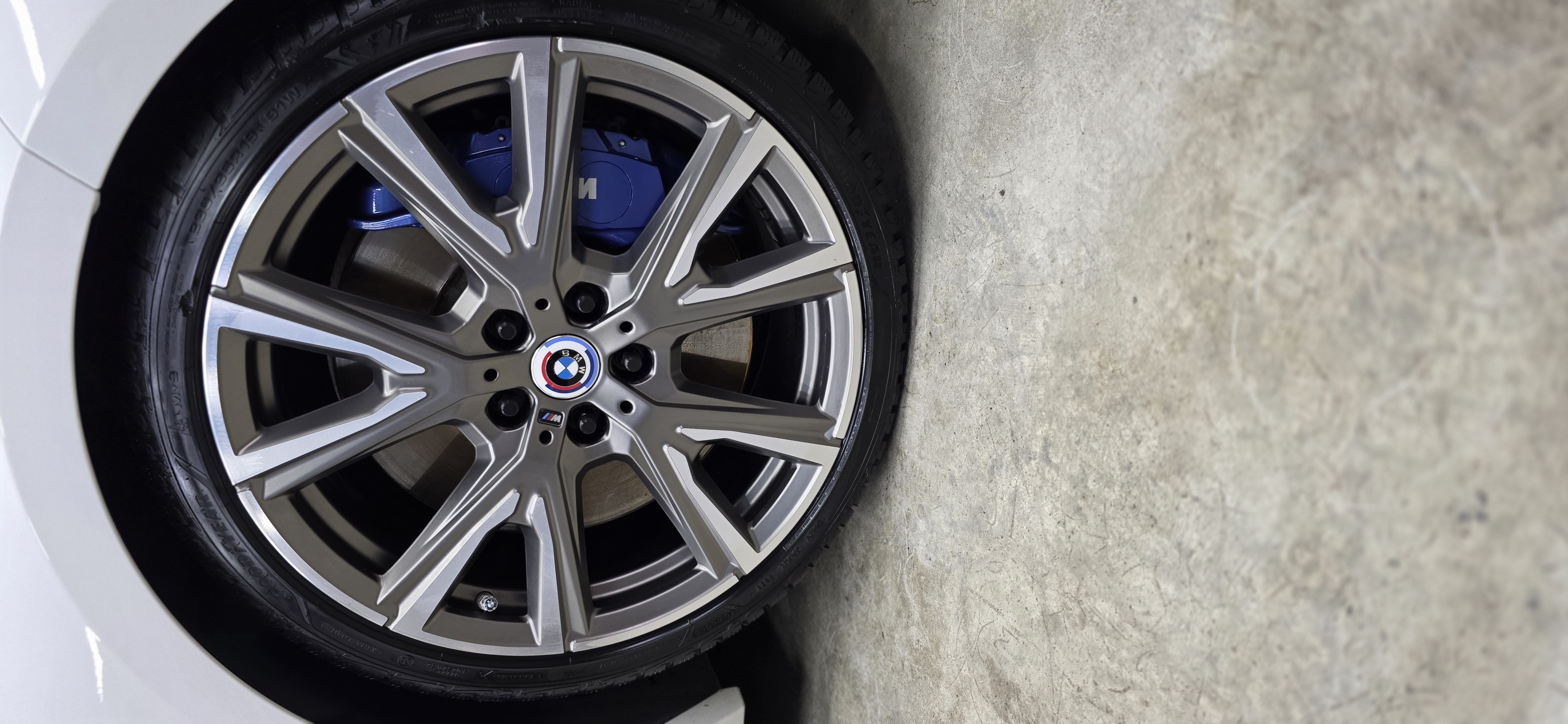 BMW 235 M - работа 2