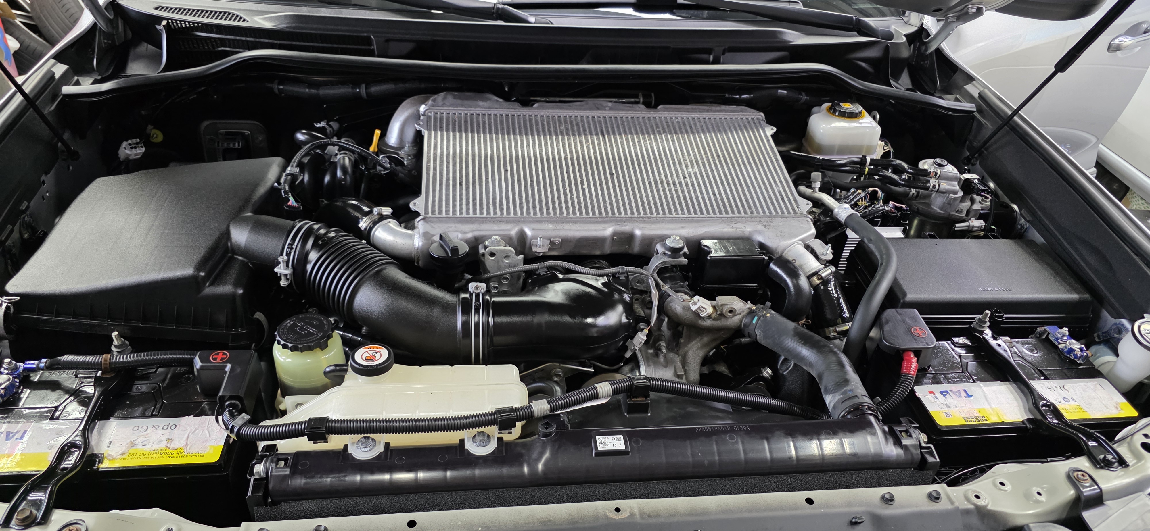 Toyota LC 200 полировка+керамика - работа 1