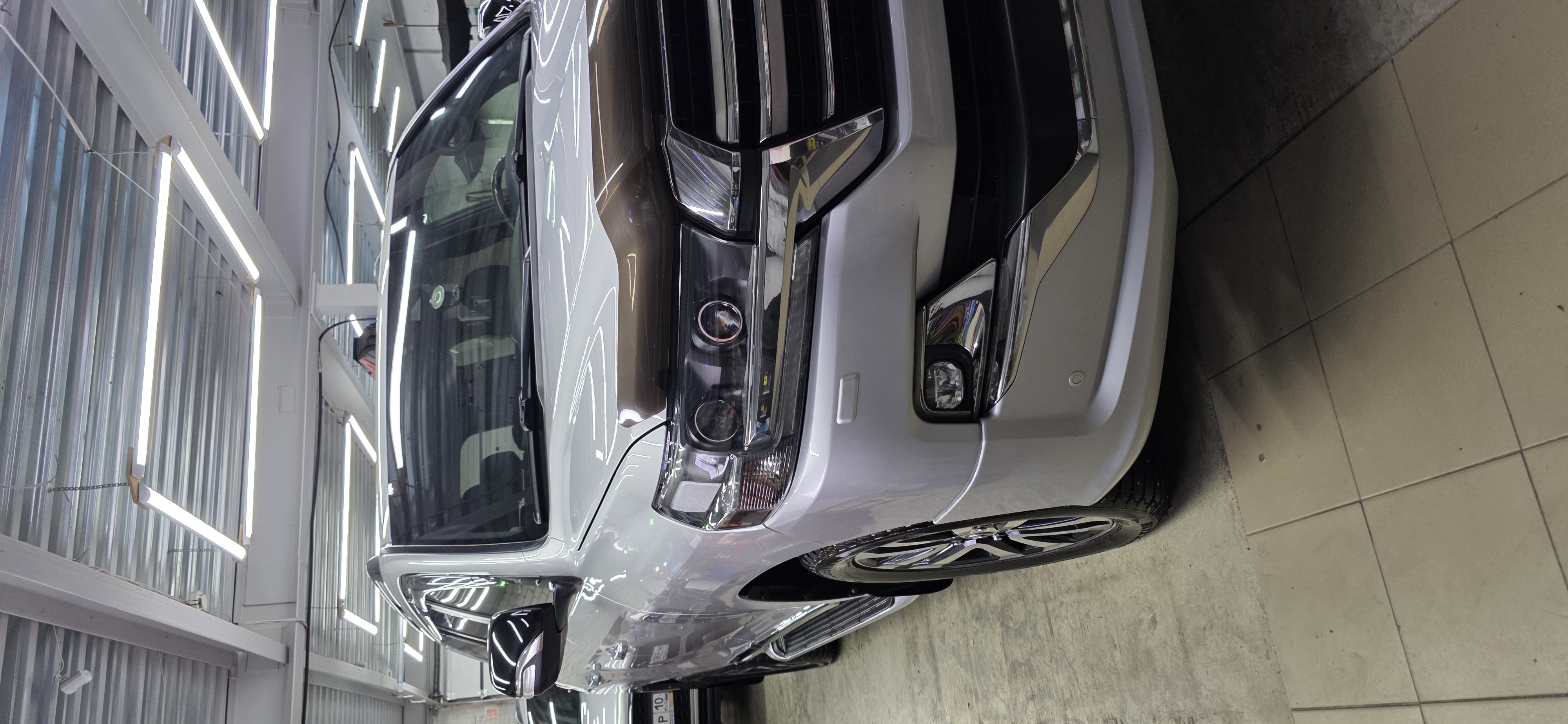 Toyota LC 200 полировка+керамика - работа 7