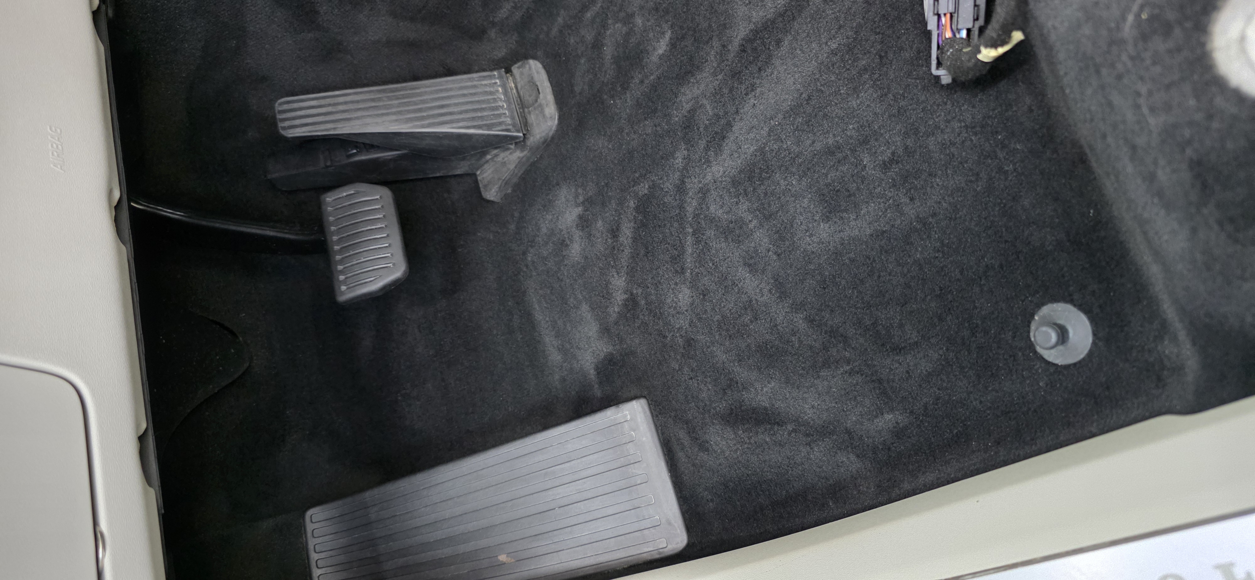 Химчистка и полировка Volvo XC 90 до и после - работа 11