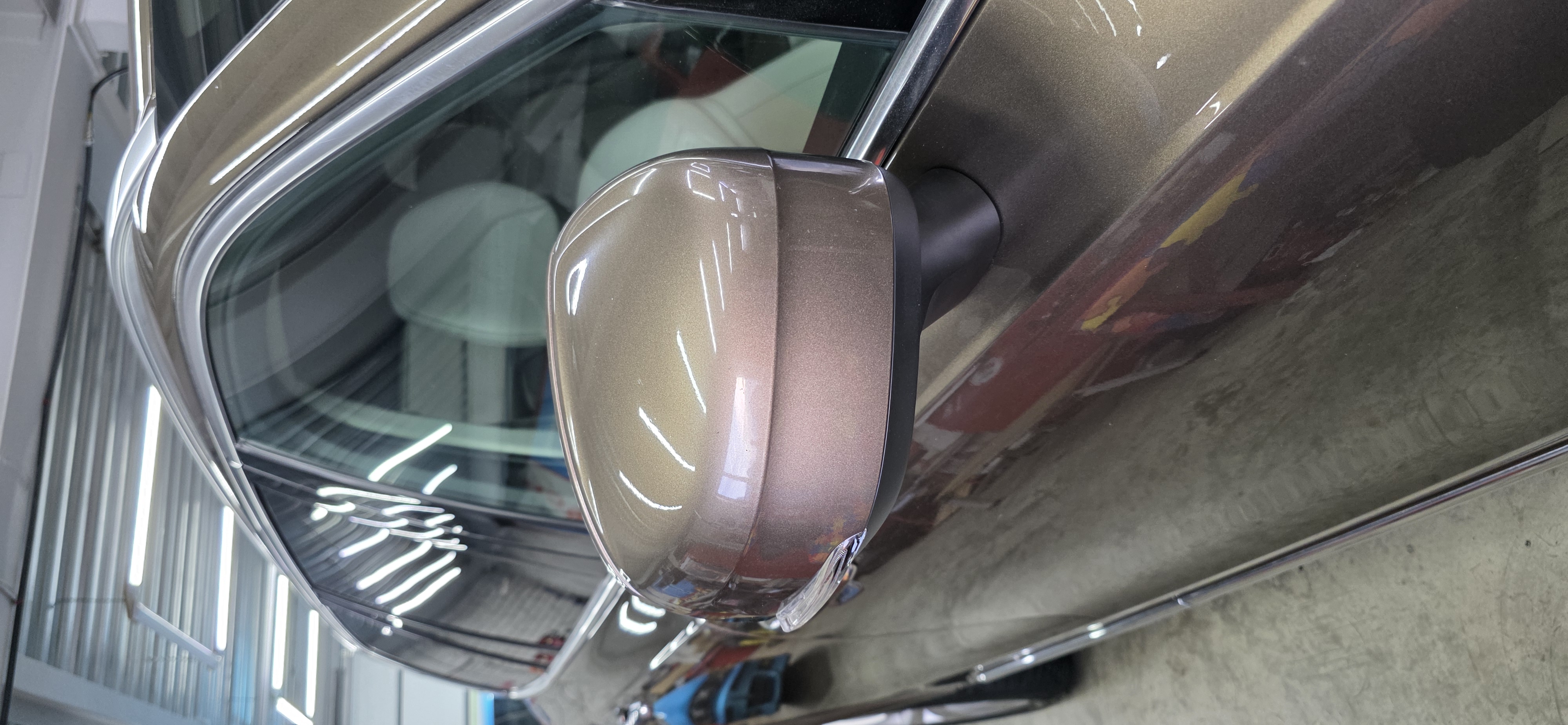 Химчистка и полировка Volvo XC 90 до и после - работа 15