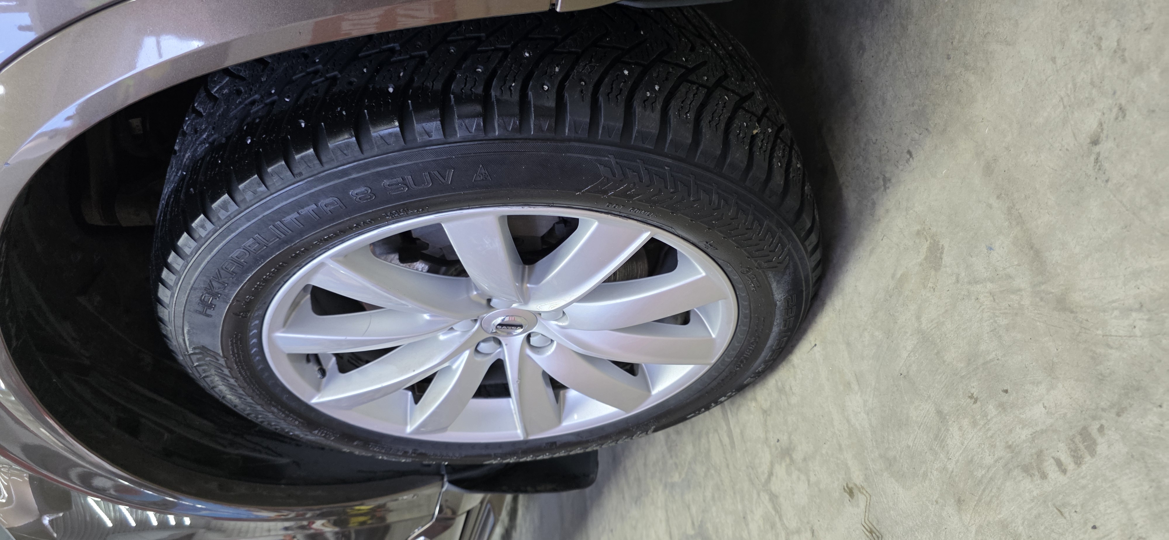 Химчистка и полировка Volvo XC 90 до и после - работа 23