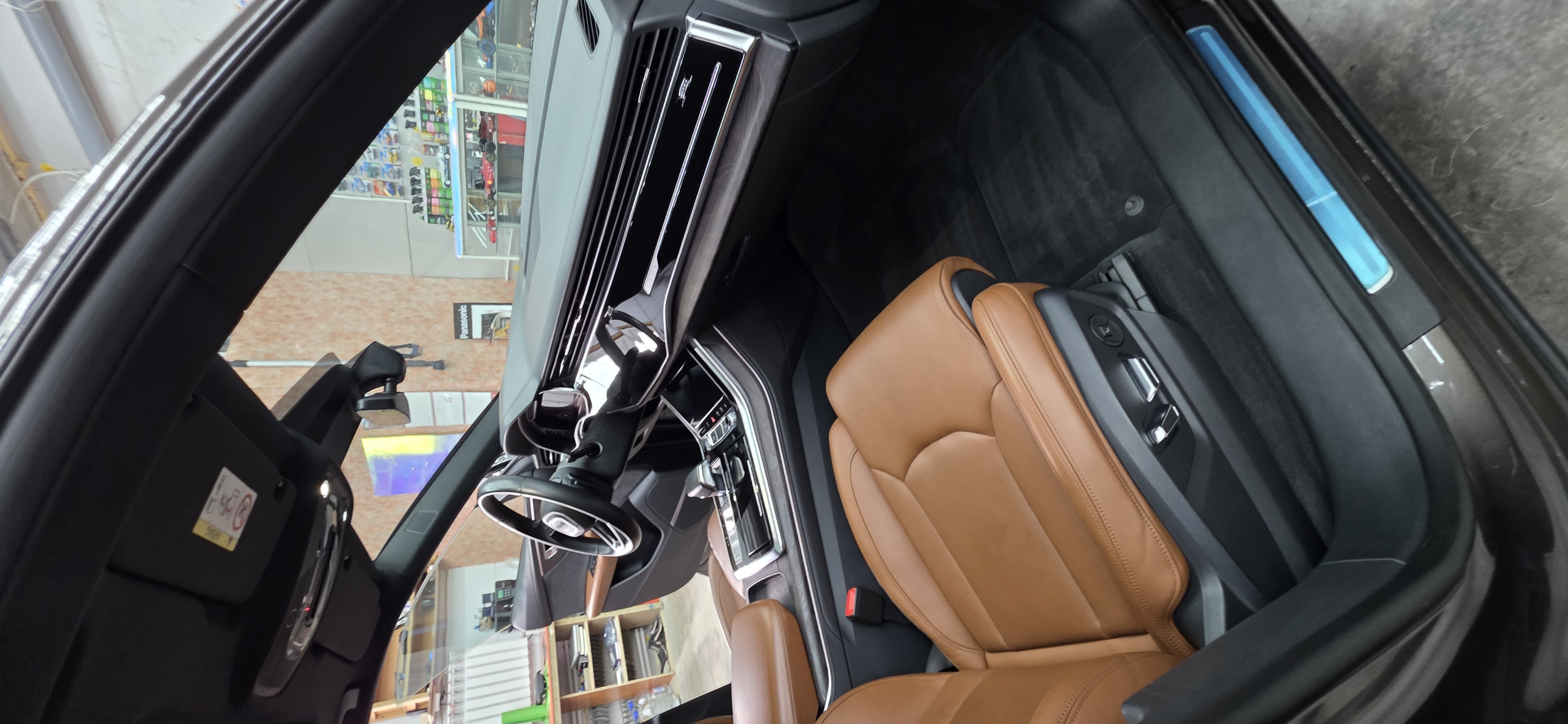 AUDI Q8 полировка и химчистка - работа 7