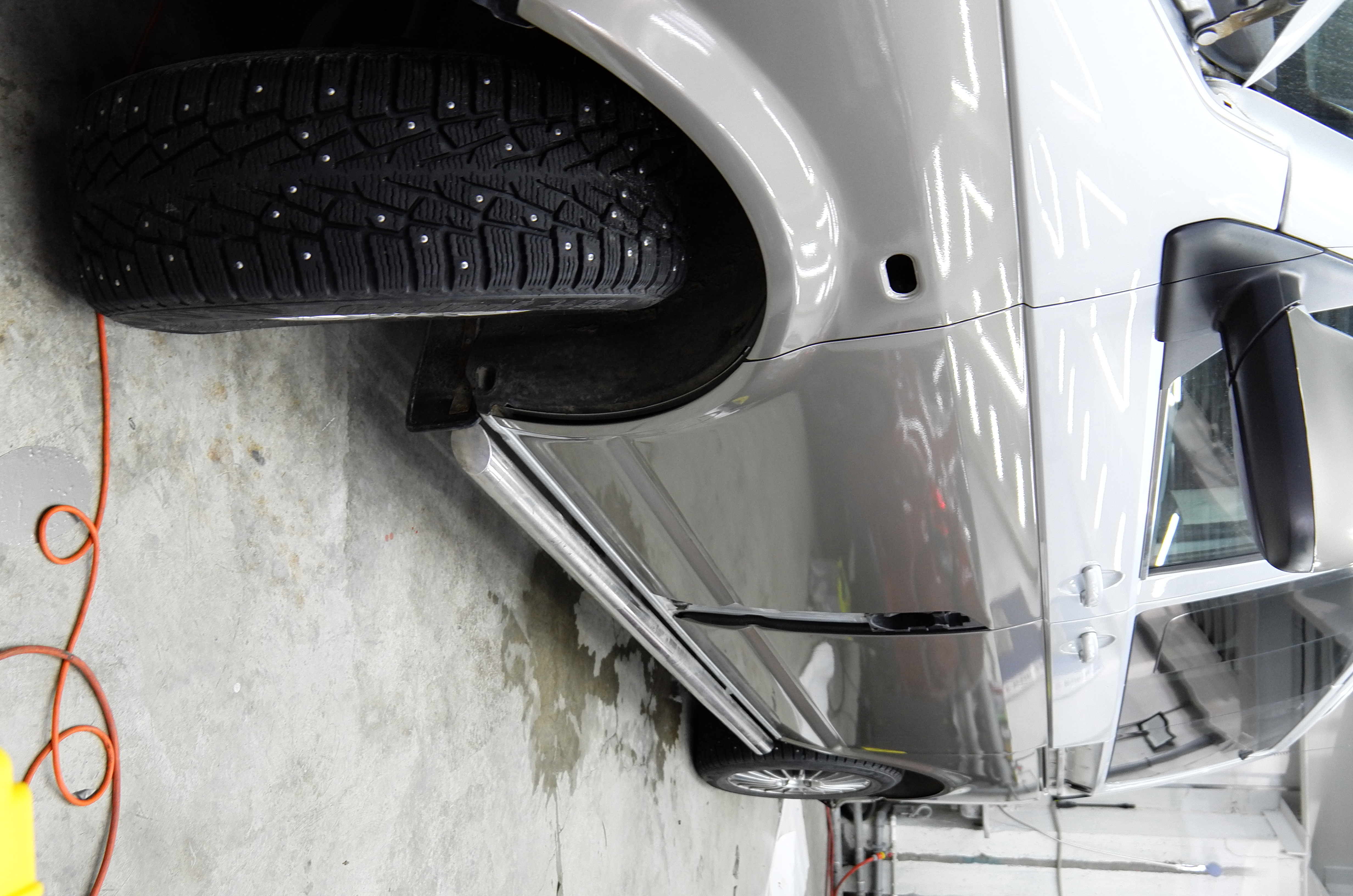 Оклейка в два цвета винилом - работа 8