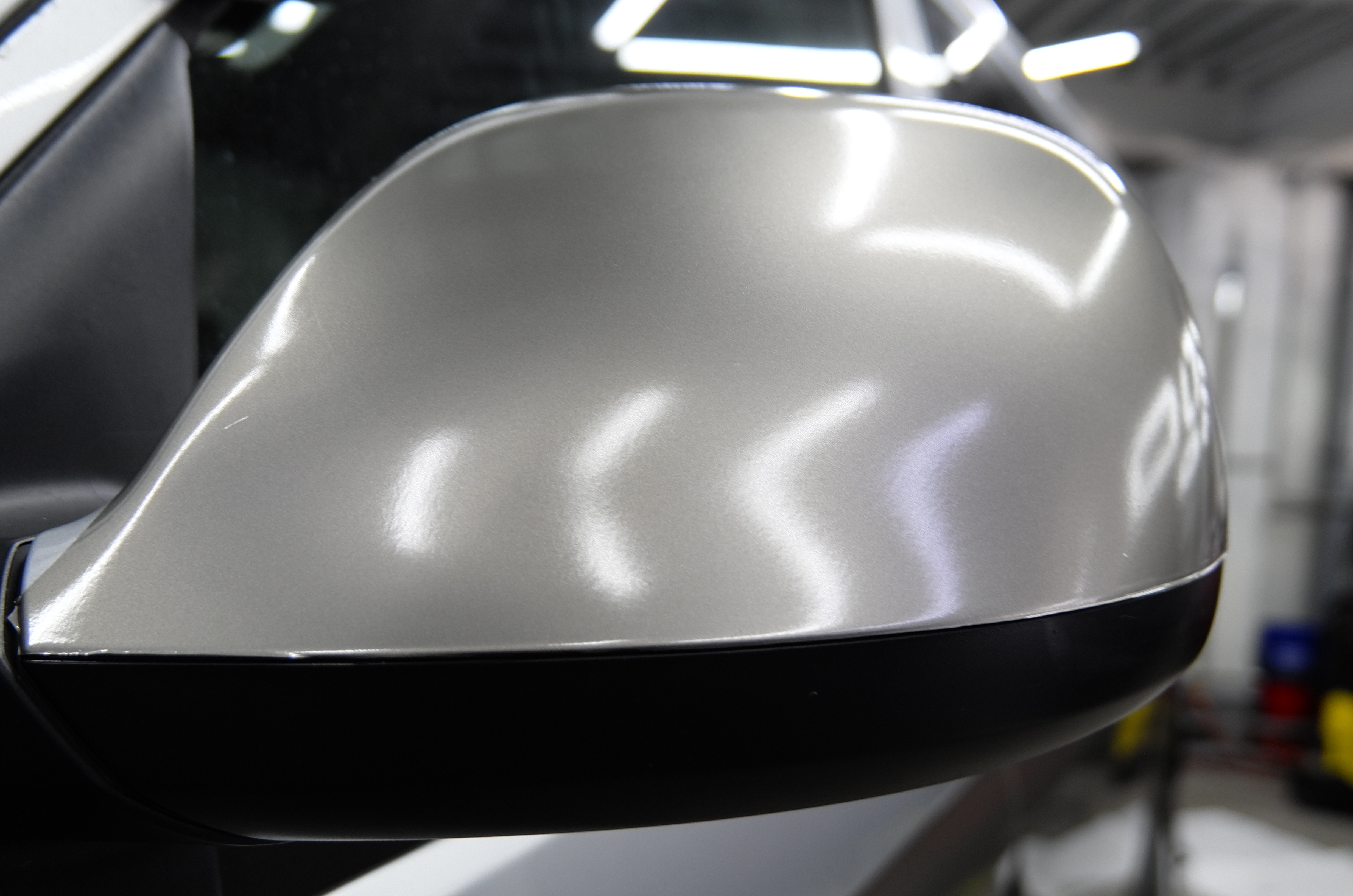 Оклейка в два цвета винилом - работа 6