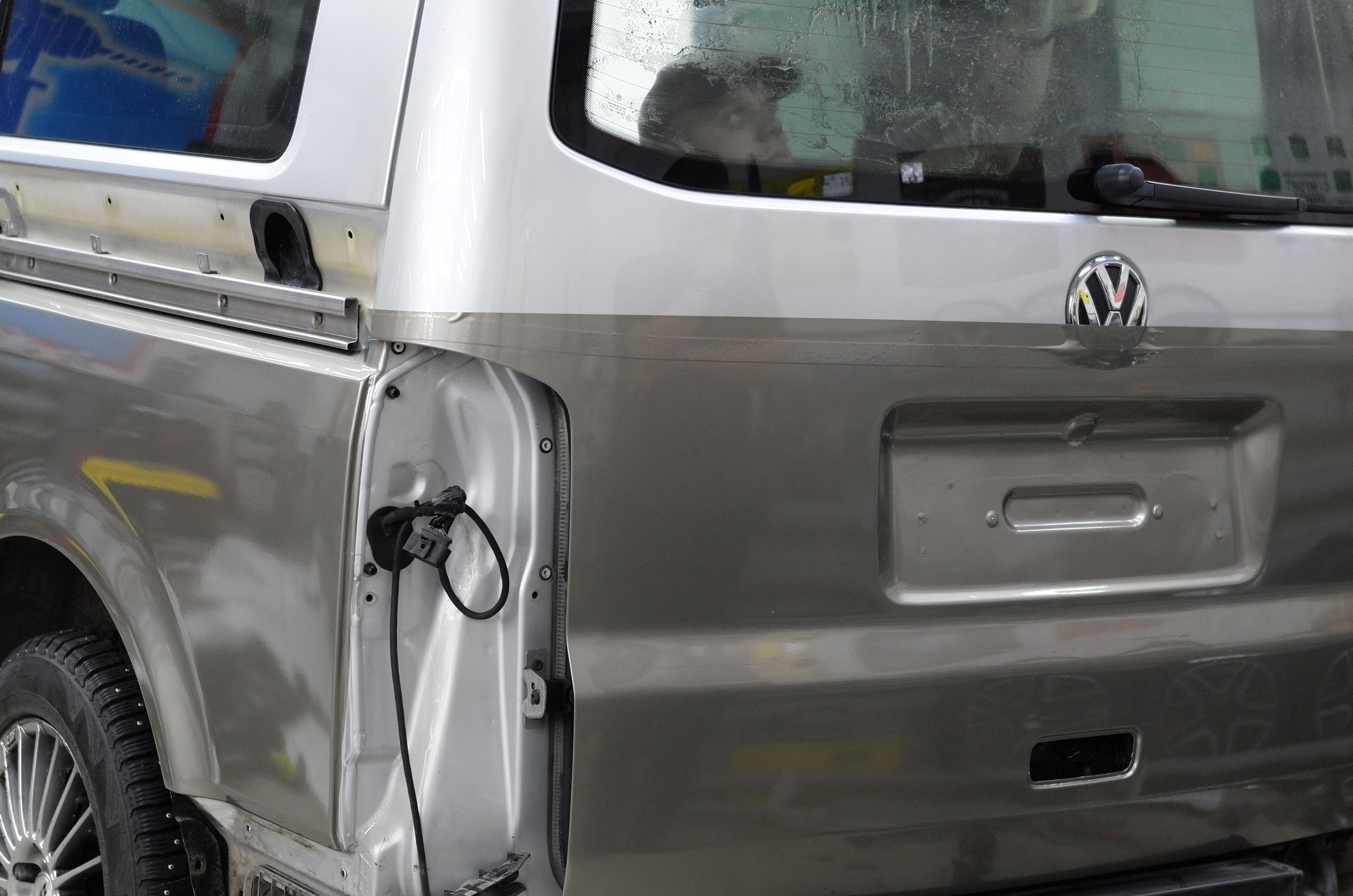 Оклейка в два цвета винилом - работа 5