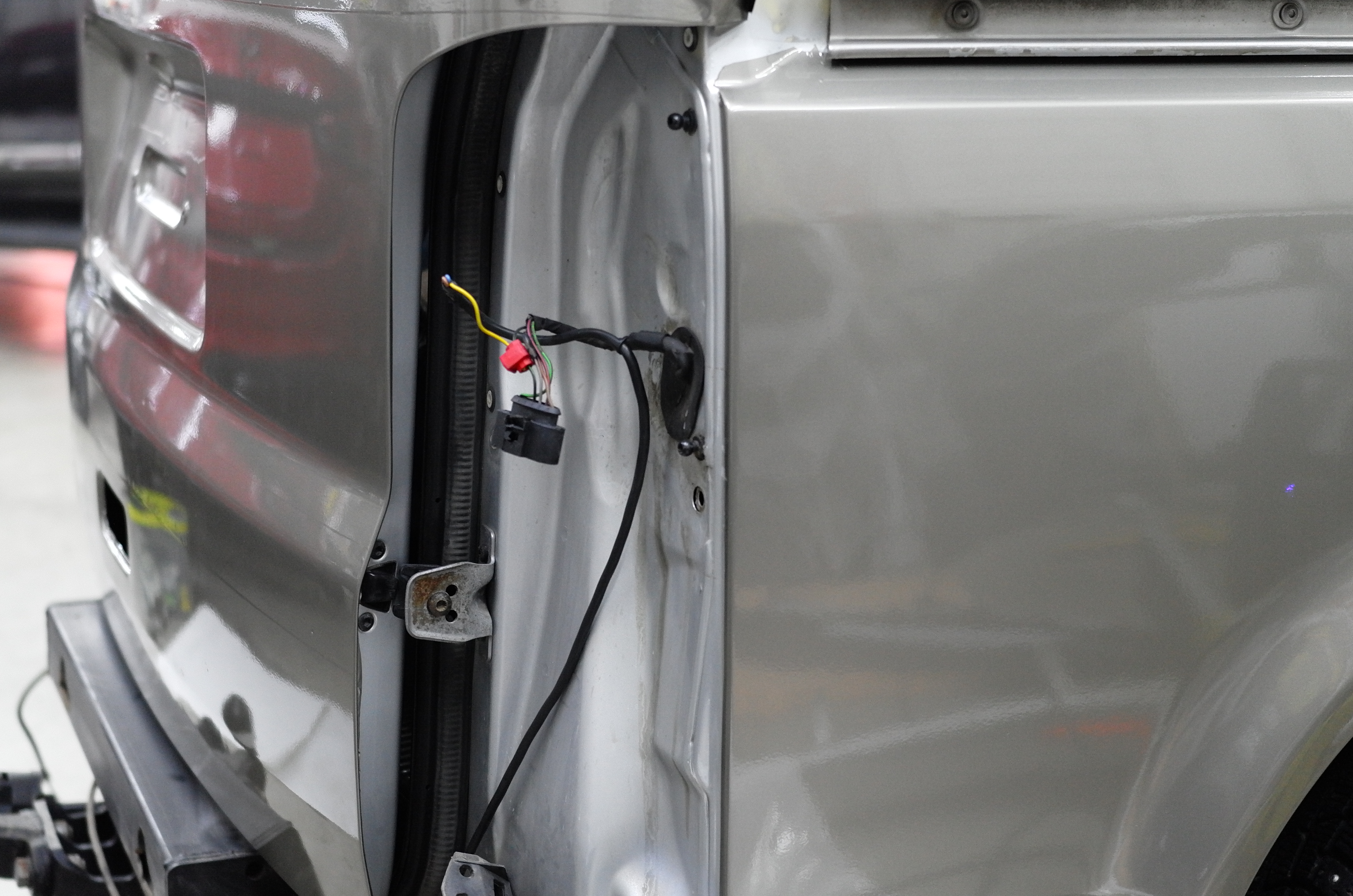 Оклейка в два цвета винилом - работа 2