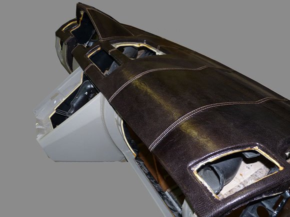 Перетяжка торпедо кожей - работа 1