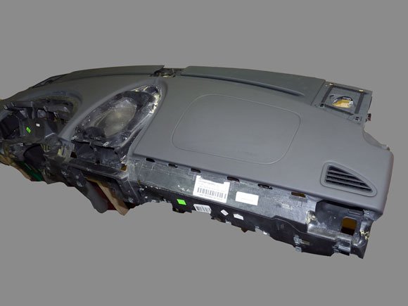 Перетяжка торпедо кожей - работа 2