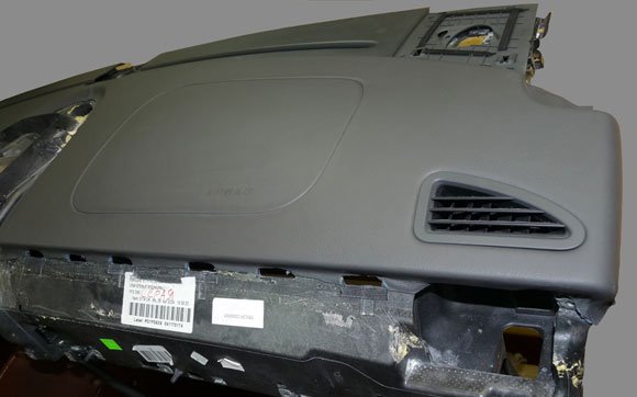 Перетяжка торпедо кожей - работа 15