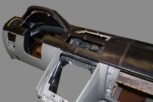 Перетяжка торпедо кожей - работа 37