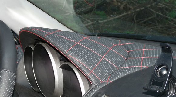 Перетяжка торпедо кожей - работа 42