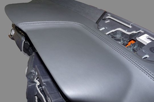 Перетяжка торпедо кожей - работа 52