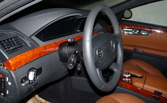 Mercedes 221 - работа 7