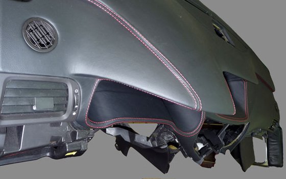 Перетяжка торпедо кожей - работа 57